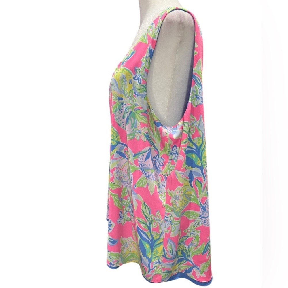 Lilly Pulitzer Florin Sleeveless Reversible tank. No size tag available . - Picture 4 of 8